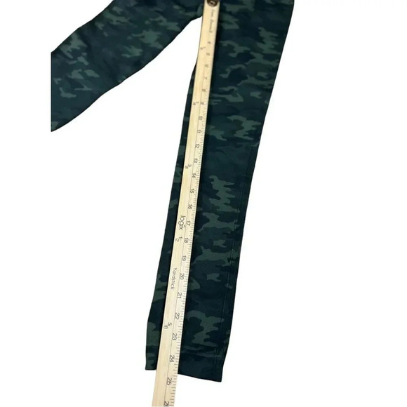 SPANX Look At Me Now Camo Seamless Leggings M - Picture 6 of 13